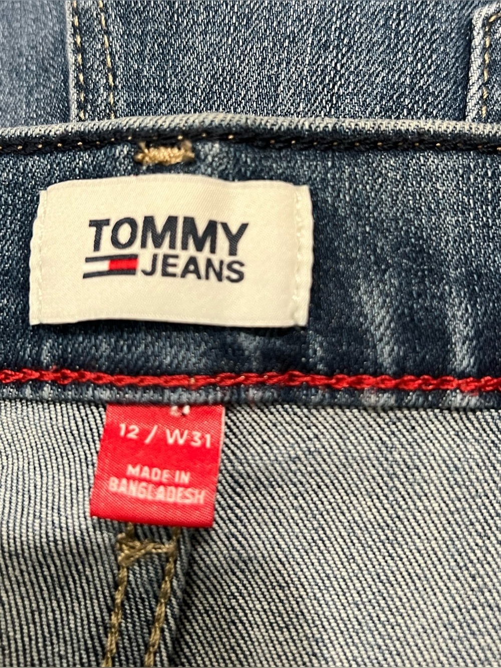 Tommy Hilfiger - Picture 3 of 7